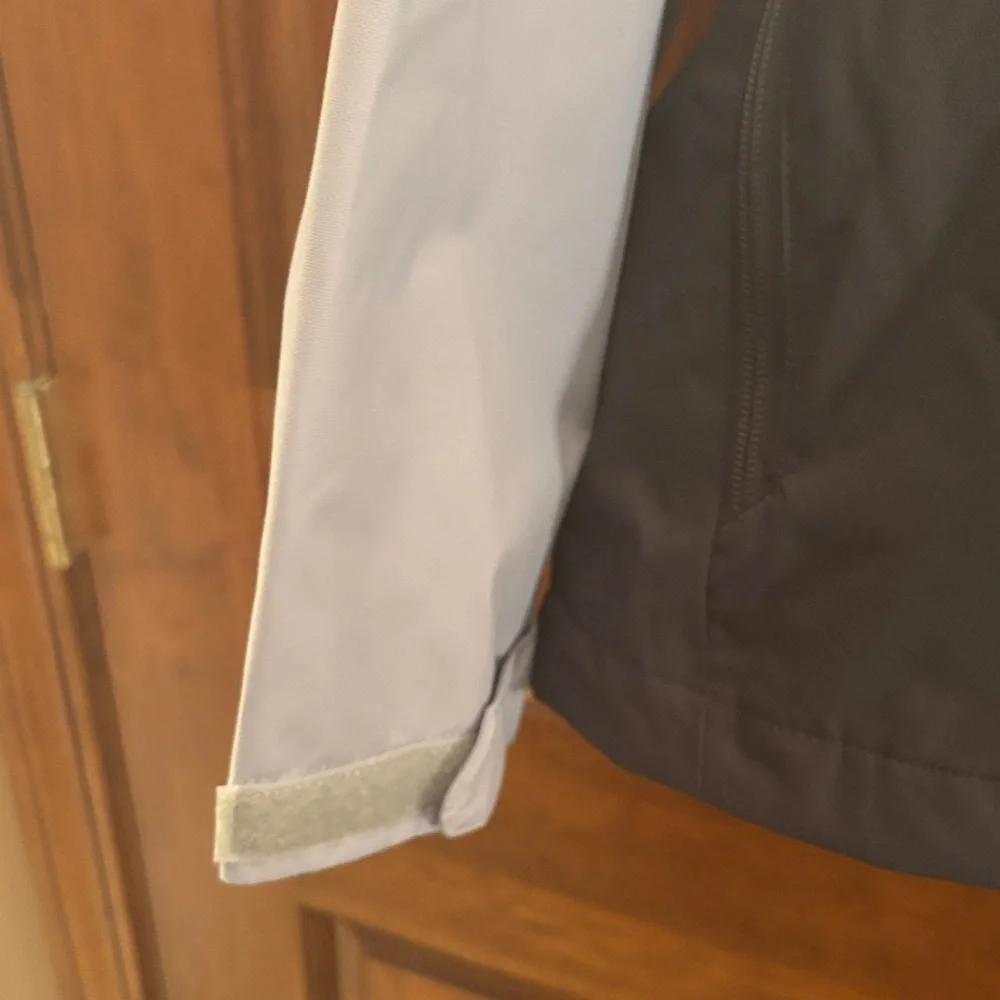 Columbia Gray and Black Ski Jacket - Picture 6 of 16